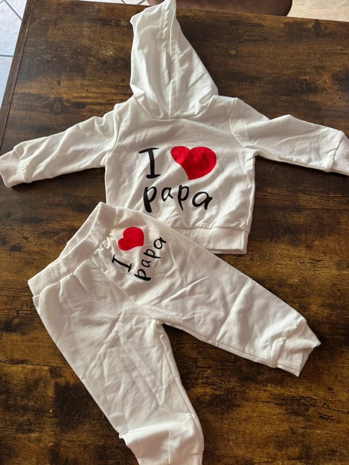 Ensemble pull et jogging