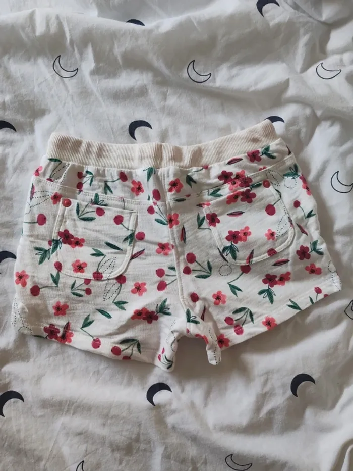 short Boboli 7 ans neuf - photo numéro 4