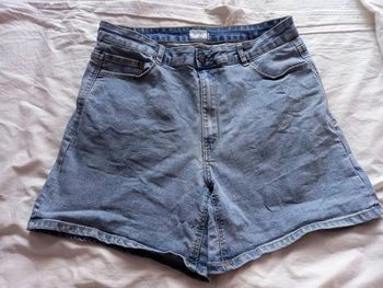 Short KIABI taille 42