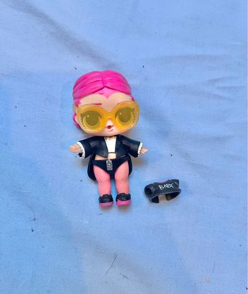 Poupée lol surprise