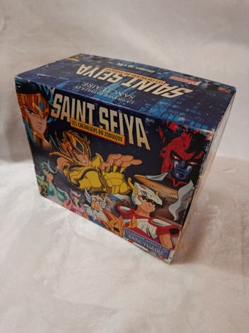 A saisir, coffret collector VHS " saint Seiya " ( bien lire svp )