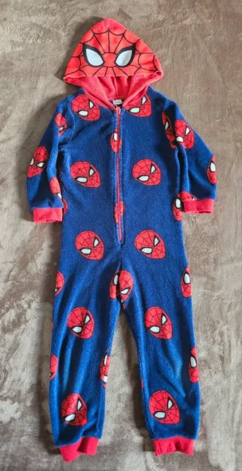Pilou Spiderman taille 5 / 6 ans