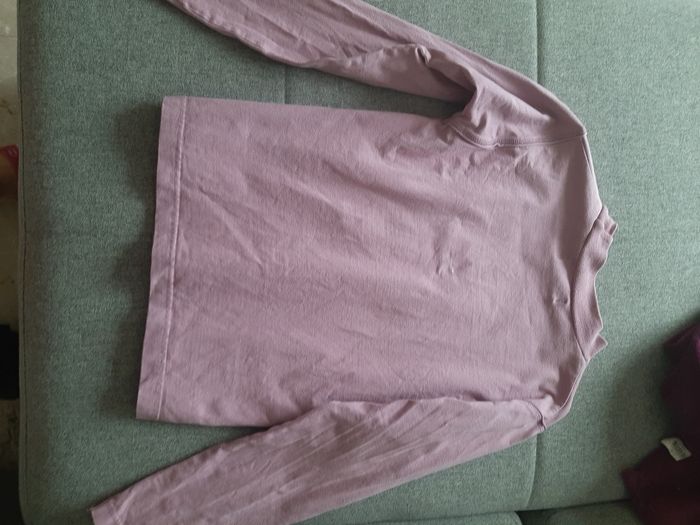 Petit pull fin fille 👧 taille 14ans - photo numéro 2