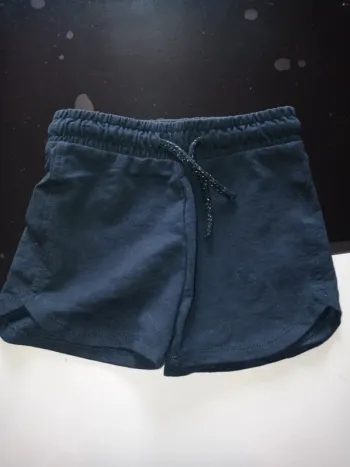 Short bleu marine petite fille
