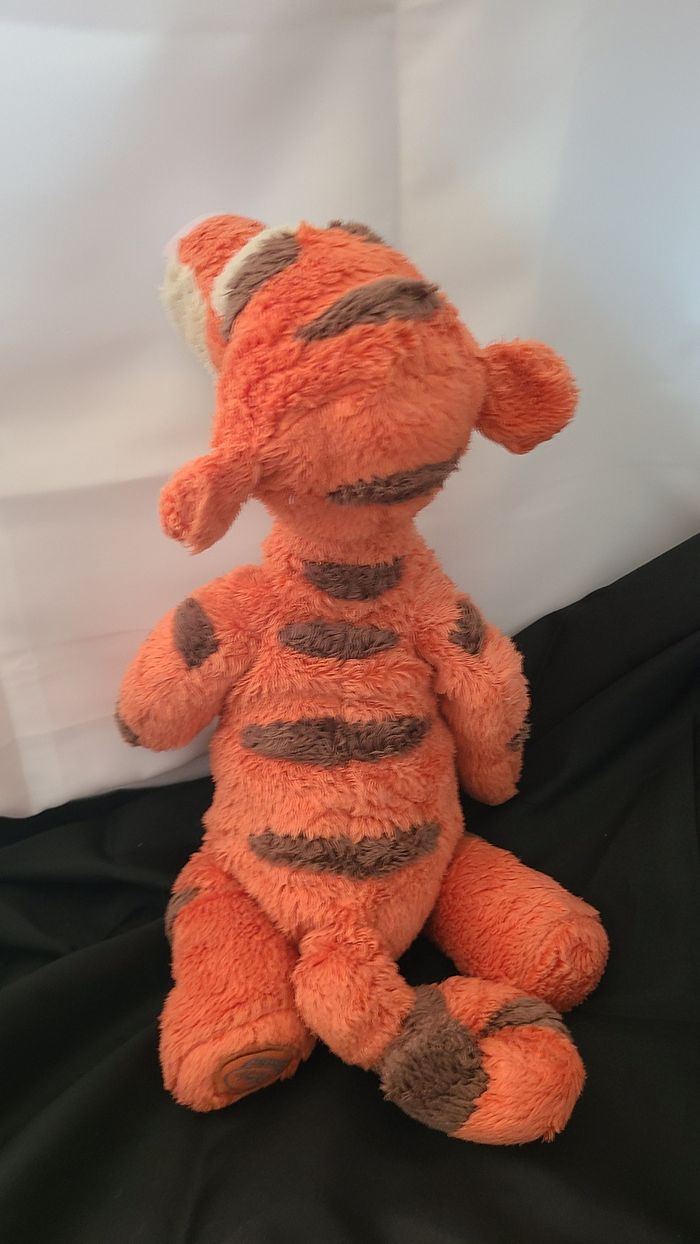 Doudou Peluche Tigrou authentique Disney Store Exclusive - photo numéro 4