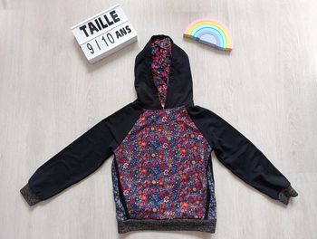 Pull sweat Desigual taille 9/10ans