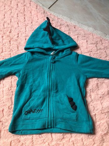 Veste taille 3 mois  Très bon état !