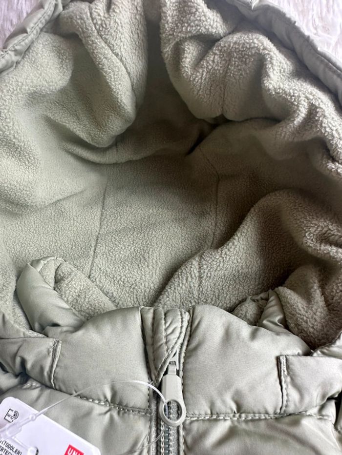 Doudoune verte Uniqlo taille 18-24 mois - photo numéro 3