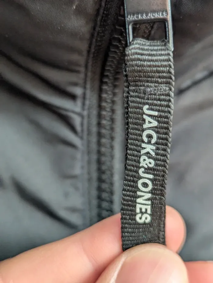 Doudoune bicolore bleu marine et noire Jack & Jones homme taille M - photo numéro 4