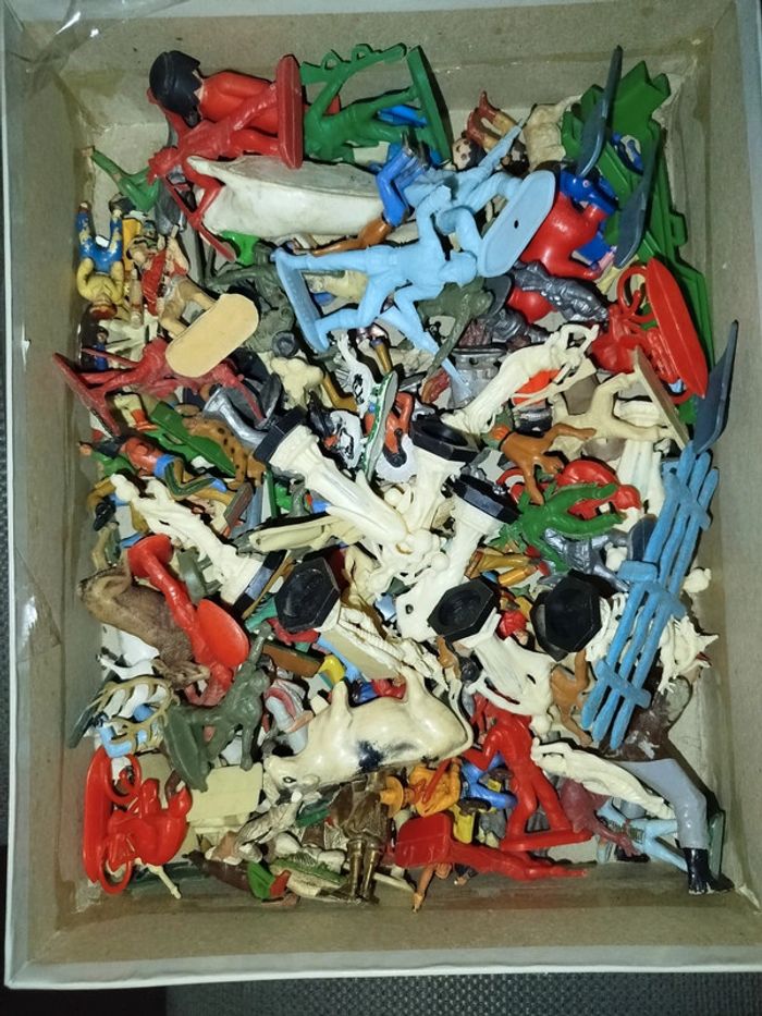 Gros lot de jouets anciens