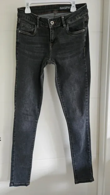 Jeans slim gris foncé, taille 36, Promod