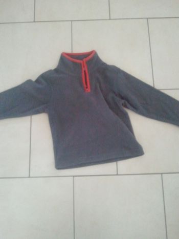 pull polaire gris
