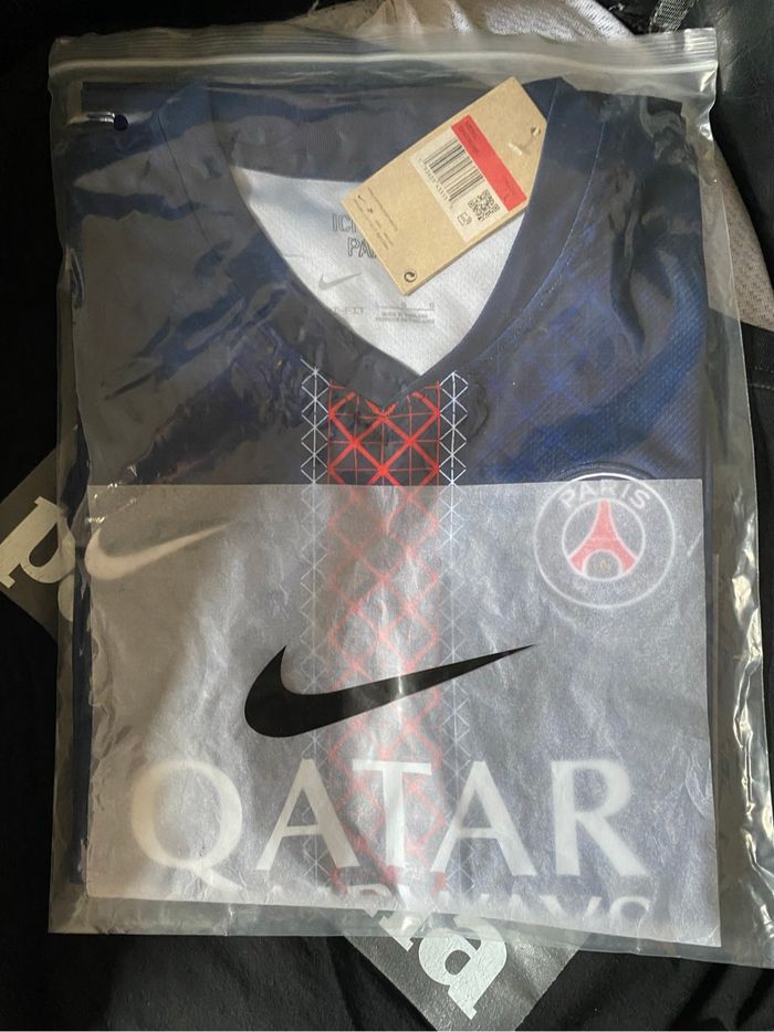 Maillot PSG nouvelle saison - photo numéro 5