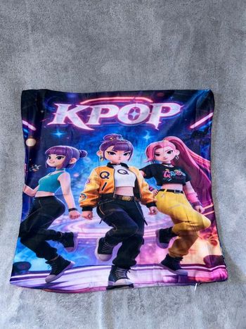 Housse de coussin kpop k-pop demon Hunters huntrix 