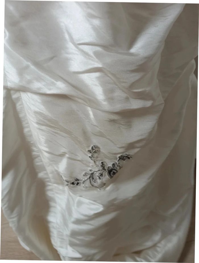 Robe de mariée T.42 point mariage - photo numéro 6