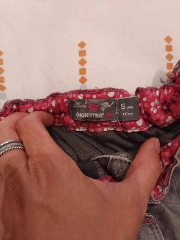 Jupe grise avec motifs multicolores 5 ans - photo numéro 4