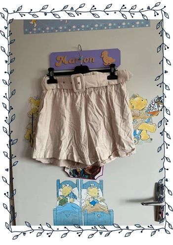 Short beige avec ceinture, taille M, marque Eight Paris