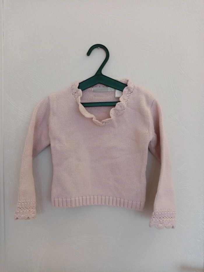 Pull rose 18 mois