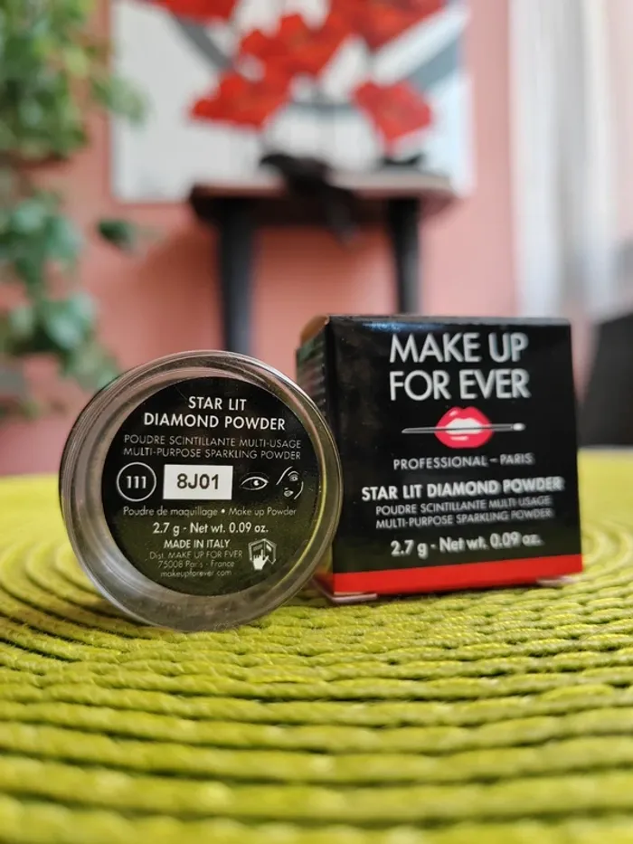 Poudre pailletée / Poudre scintillante Make up Forever - Star Lit Diamond Powder / Highlighter - photo numéro 3
