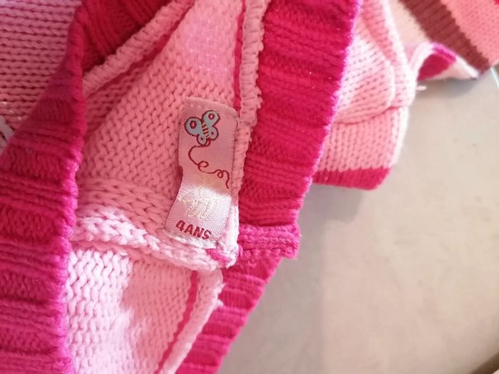 Pull très bon état taille 4 ans - photo numéro 3