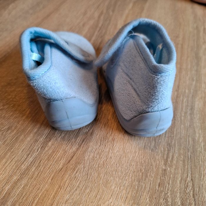 Chausson bleu ciel taille 18 - photo numéro 2
