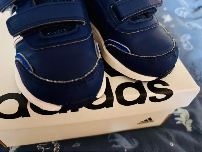 Baskets adidas pointure 20 - photo numéro 6