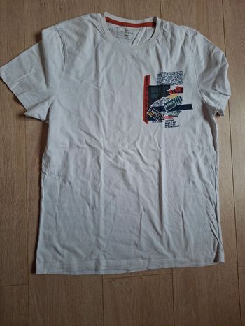 Tee shirt blanc avec inscription