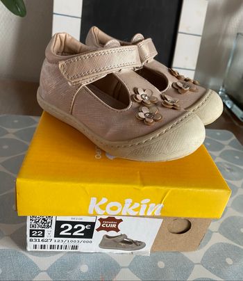 Chaussure fille taille 22