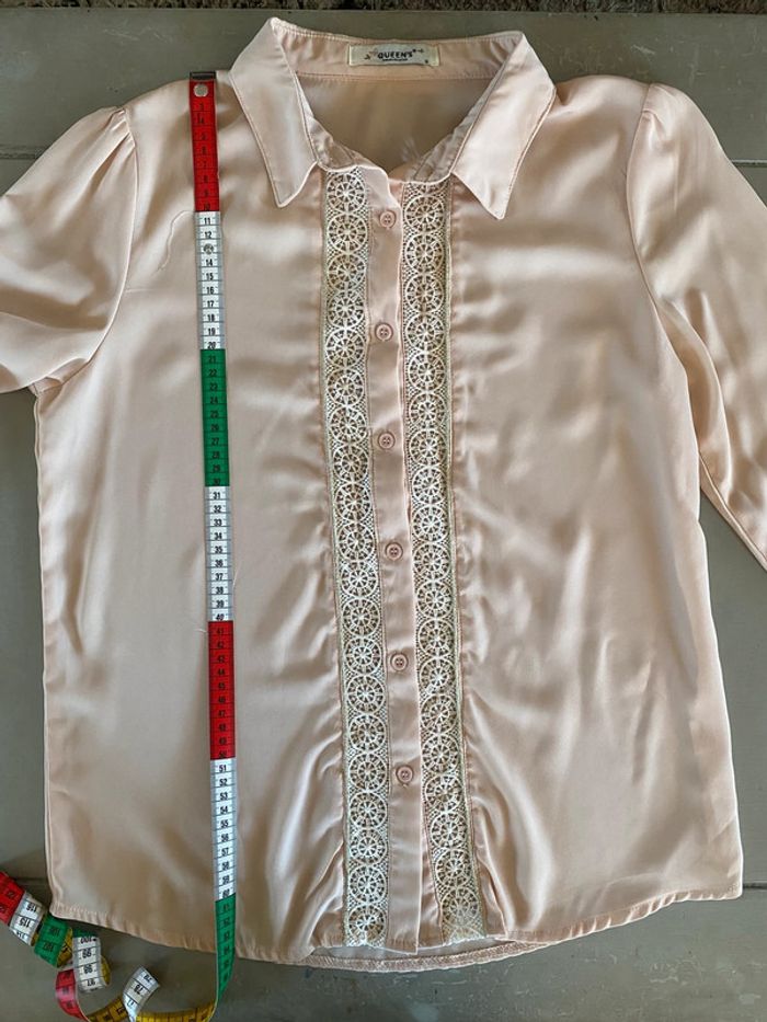 Chemise Queens beige clair avec broderies taille S - photo numéro 10