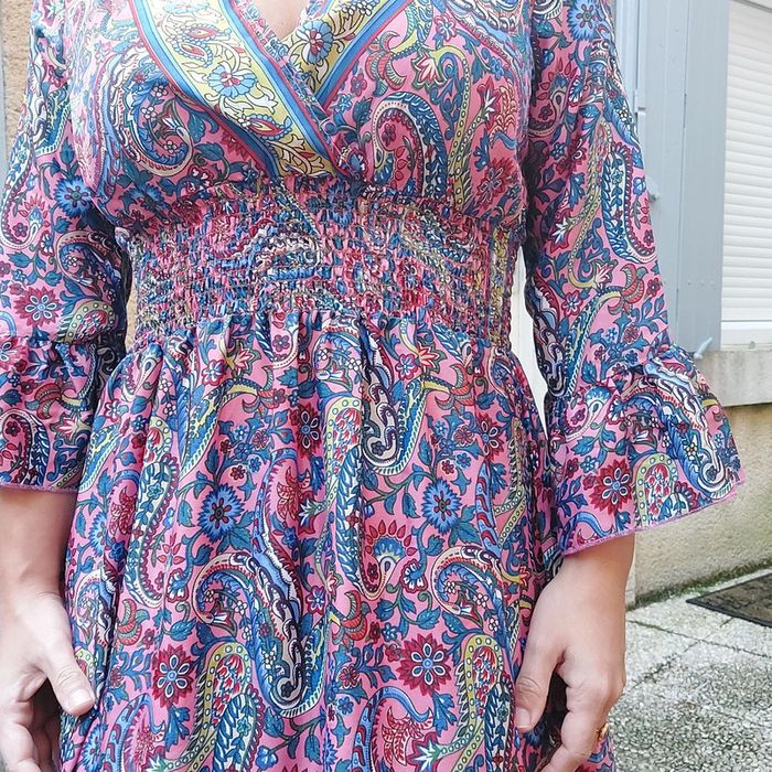 Robe en soie neuve pour 38/40 - photo numéro 2