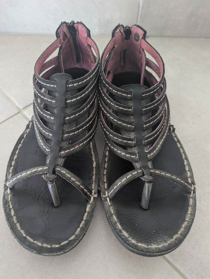 Nu-pieds Kickers - photo numéro 3