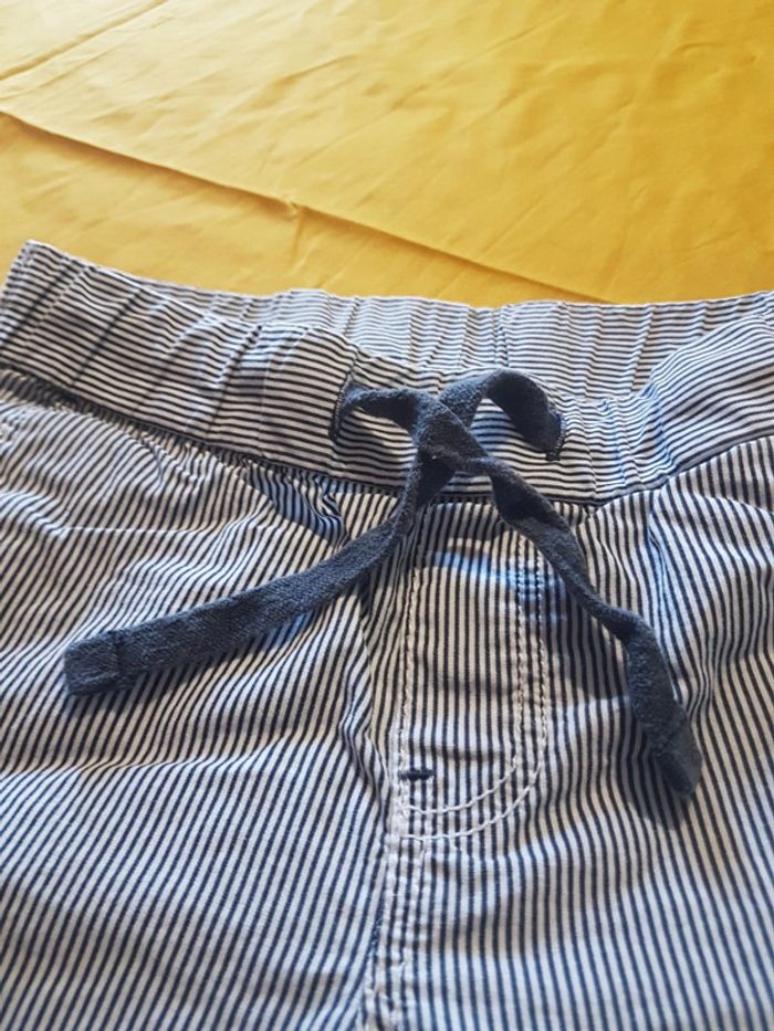 Shirt bermuda marin rayé bleu marine blanc 4/5 ans h&m - photo numéro 3