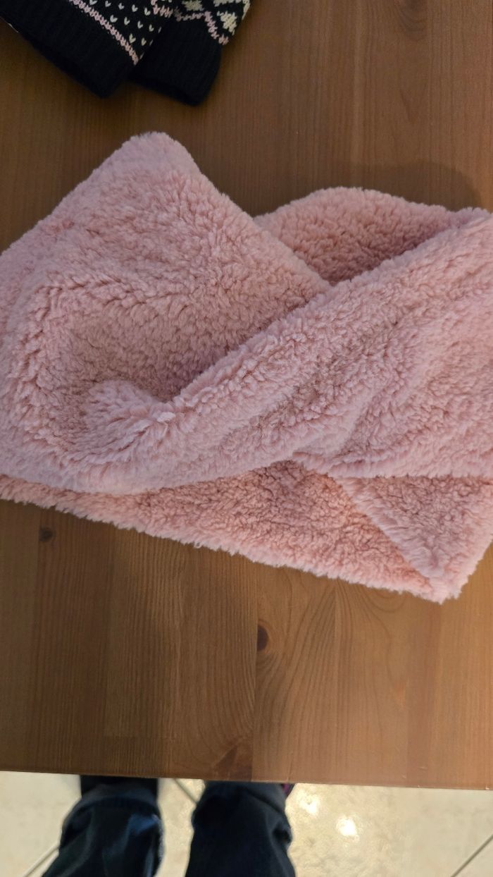 Neufs (non portés) 🥰🩷  bonnet et snoods 8 ans fille 🥰🩷 - photo numéro 7