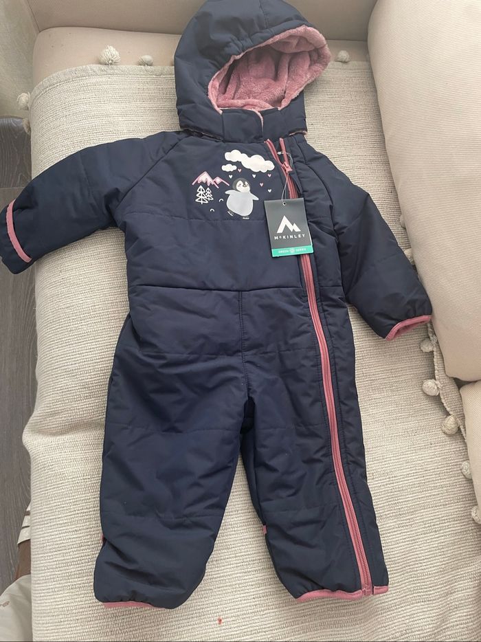 Combinaison pour petite fille