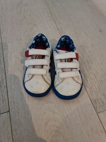 Baskets Adidas Winnie pointure 22