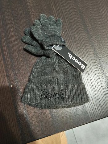 Ensemble bonnet + gants Bench