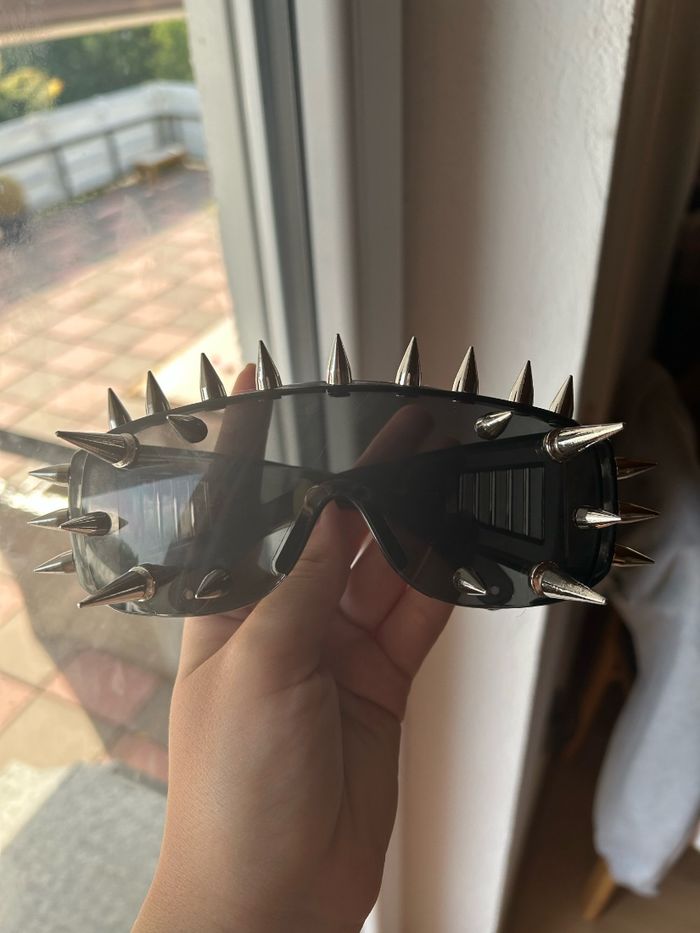 Lunettes style punk - photo numéro 6