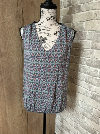 Blouse sans manches taille 38/40