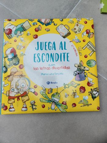 Livre Juega al Escondite con las letras divertidas
