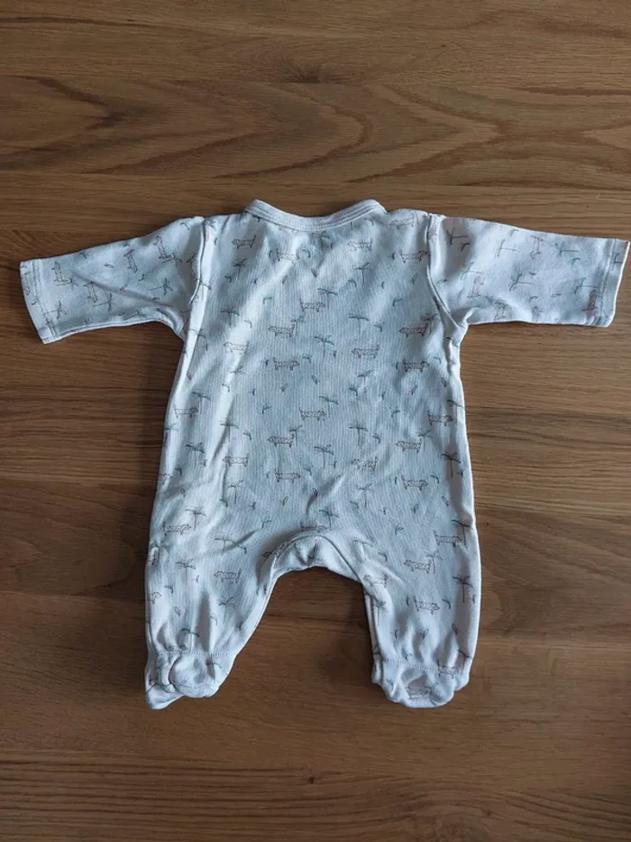 Pyjama 1 mois - photo numéro 2