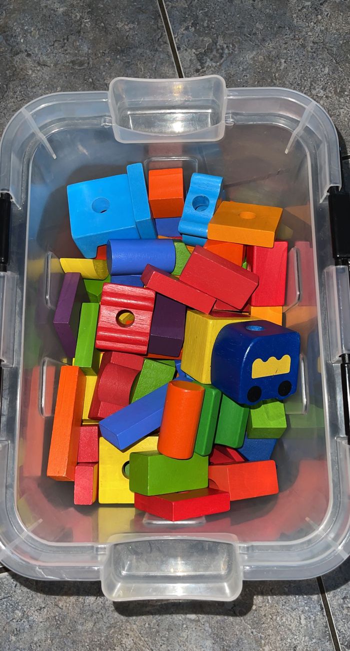 cubes de construction en bois