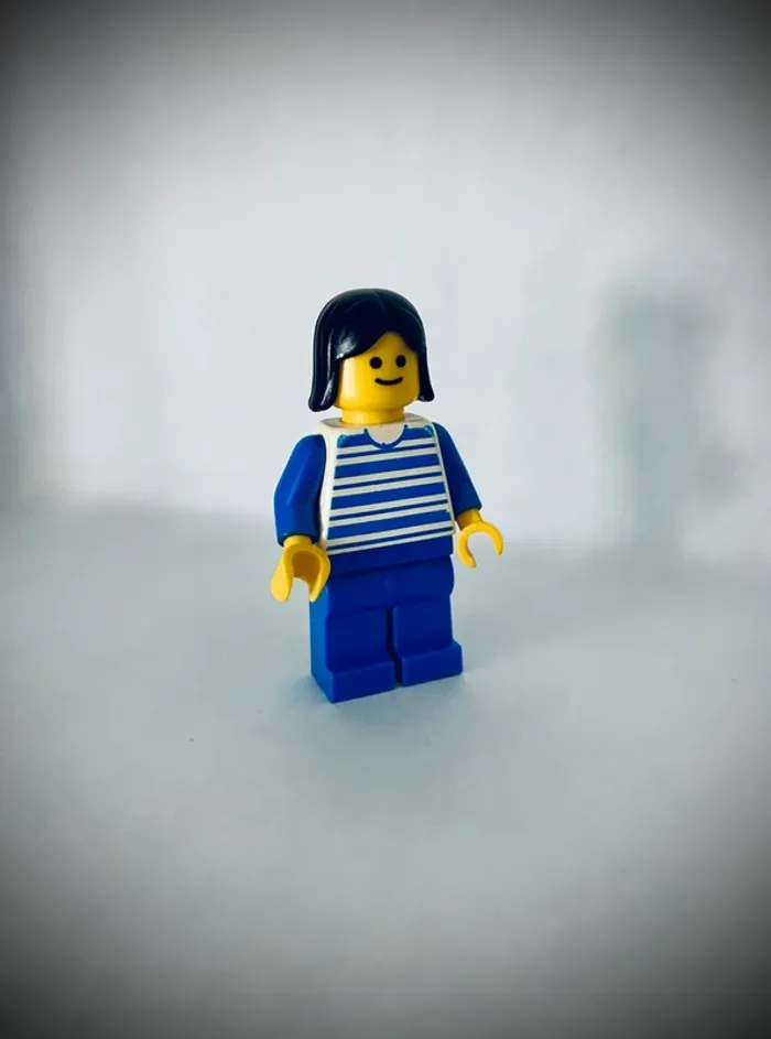 Minifigurine LEGO Hor002 - Horizontal Lines Blue - Très bon état - photo numéro 4