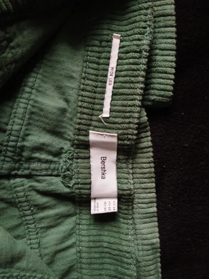 Pantalon côtelé vert - photo numéro 2