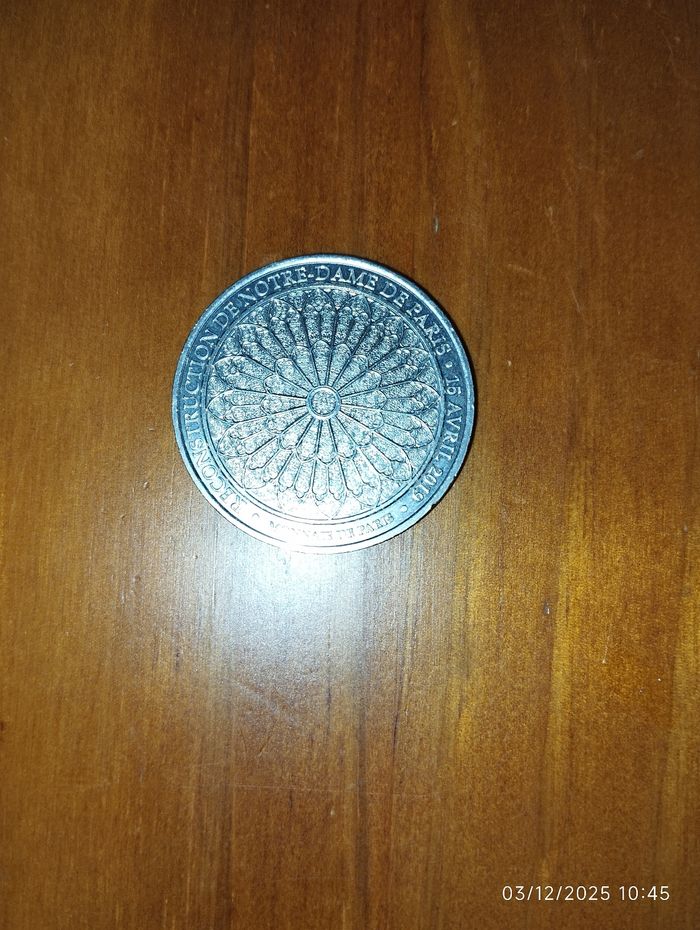 Médaille Notre dame Monnaie de paris - photo numéro 3