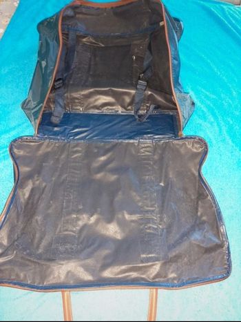 Sac de voyage bleu marine forme valise