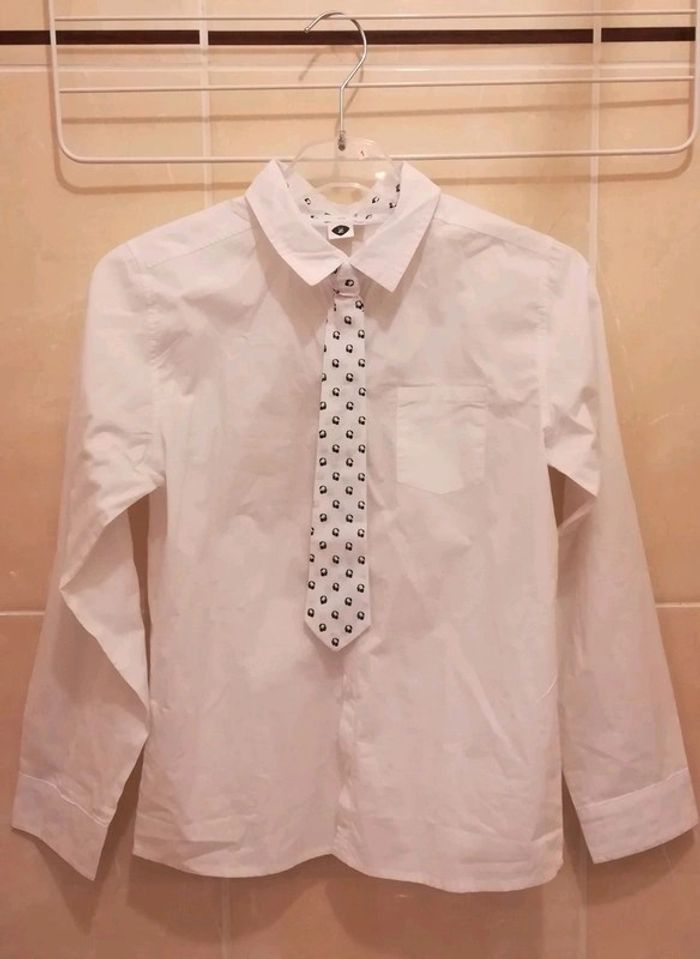 Chemise NEUVE Étiquetée T10 ans - V92B - photo numéro 2