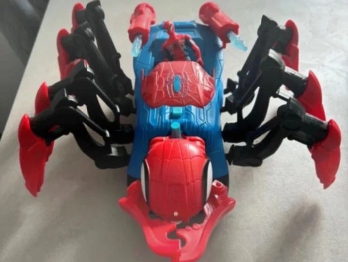 Spiderman crawl n blast spider