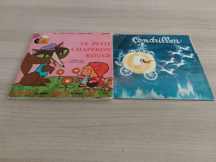 Lot de 2 45 tr, le petit chaperon rouge et Cendrillon - photo numéro 1