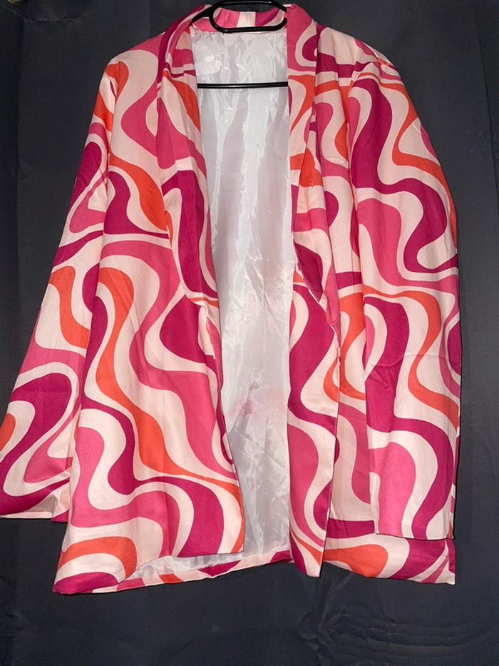 Blazer à motif rose