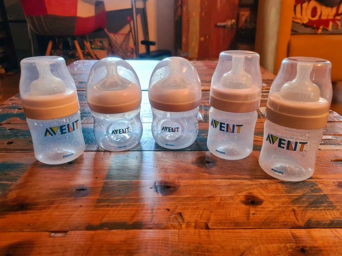 Lot de 5 biberons avent + tétines